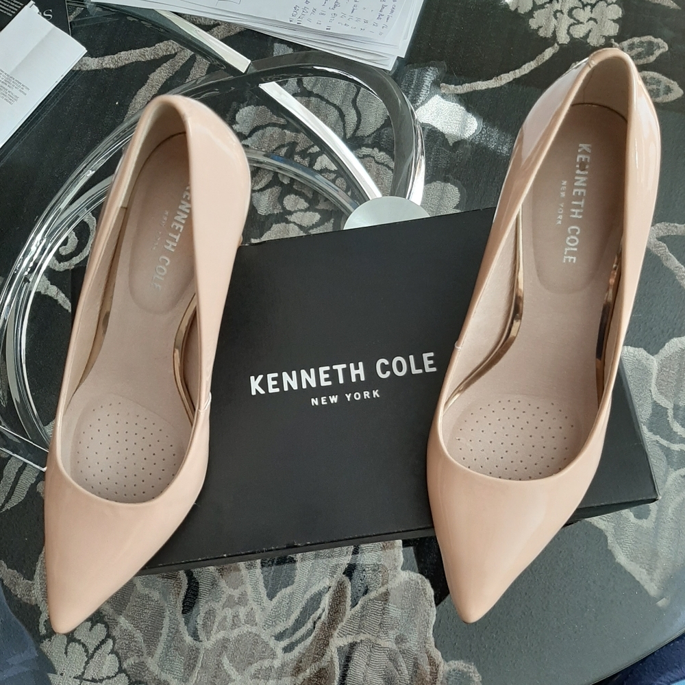 Ladies shoes